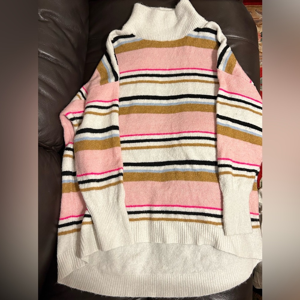 Oversized striped and mutlicolor turtleneck sweater